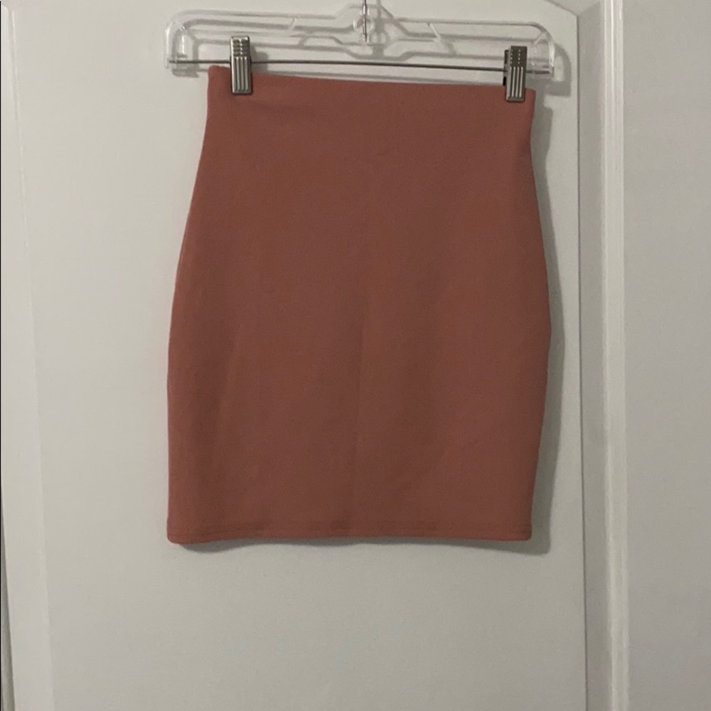 cute tight pink skirt